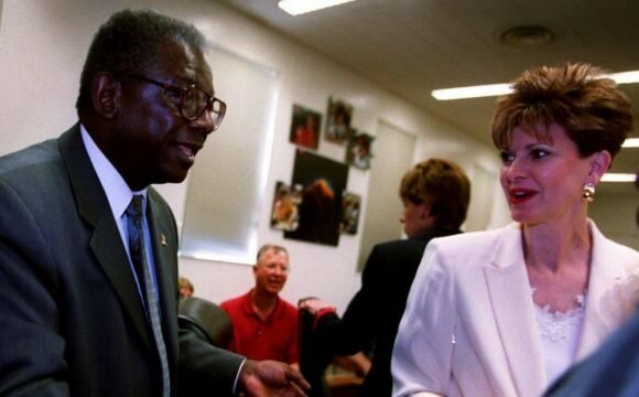 Former Dallas ISD School Board Chief Hollis Brasher dies at the age of 81